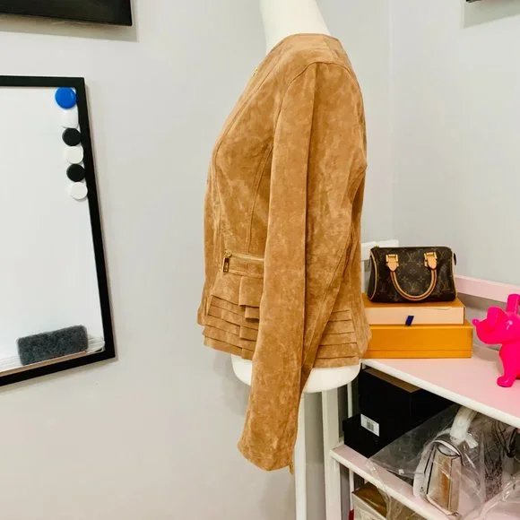 Sold! LIKE NEW IVANKA TRUMP BLAZER JACKET - Picture 8 of 12